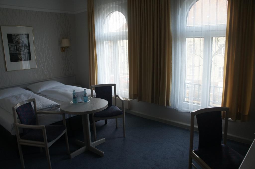 Hotel Am Steintor Halle  Habitación foto